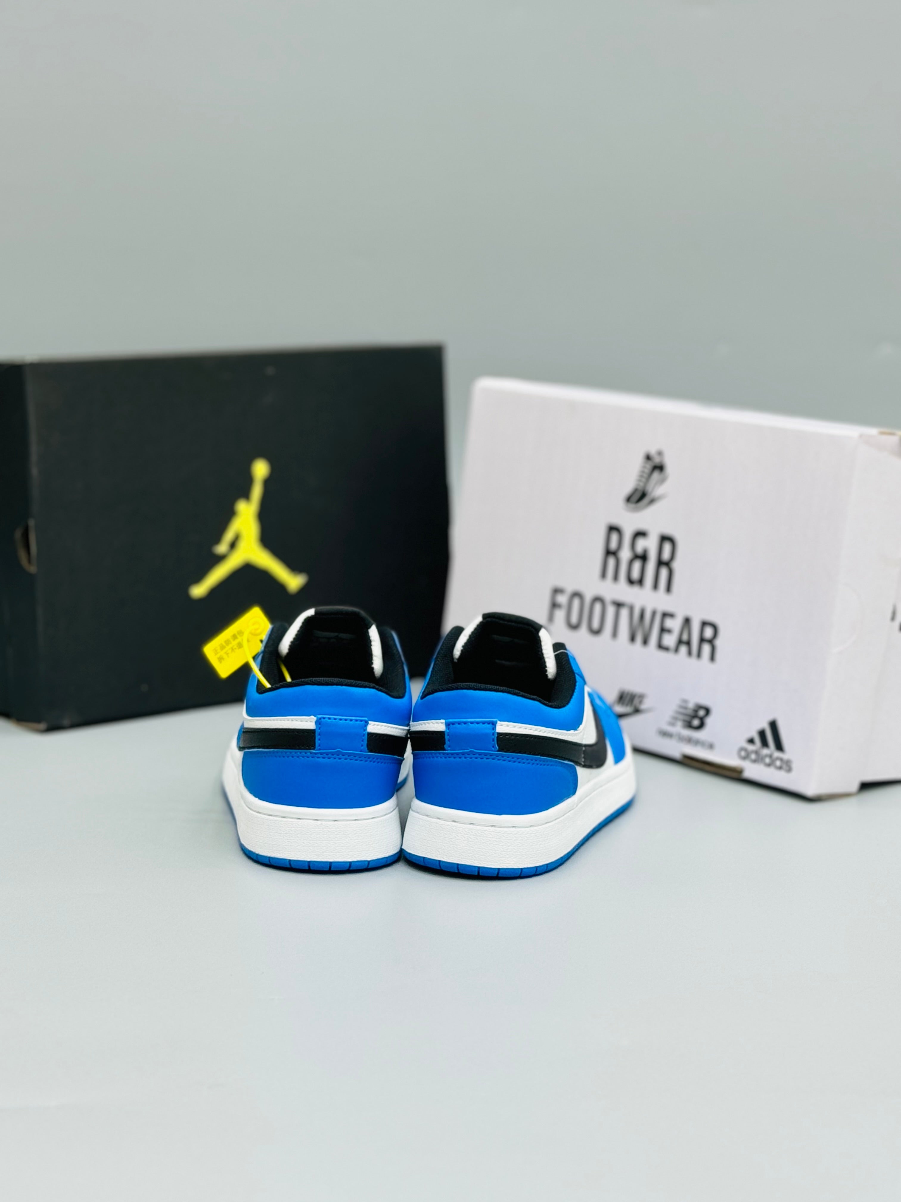 NK Air Jordan low 1