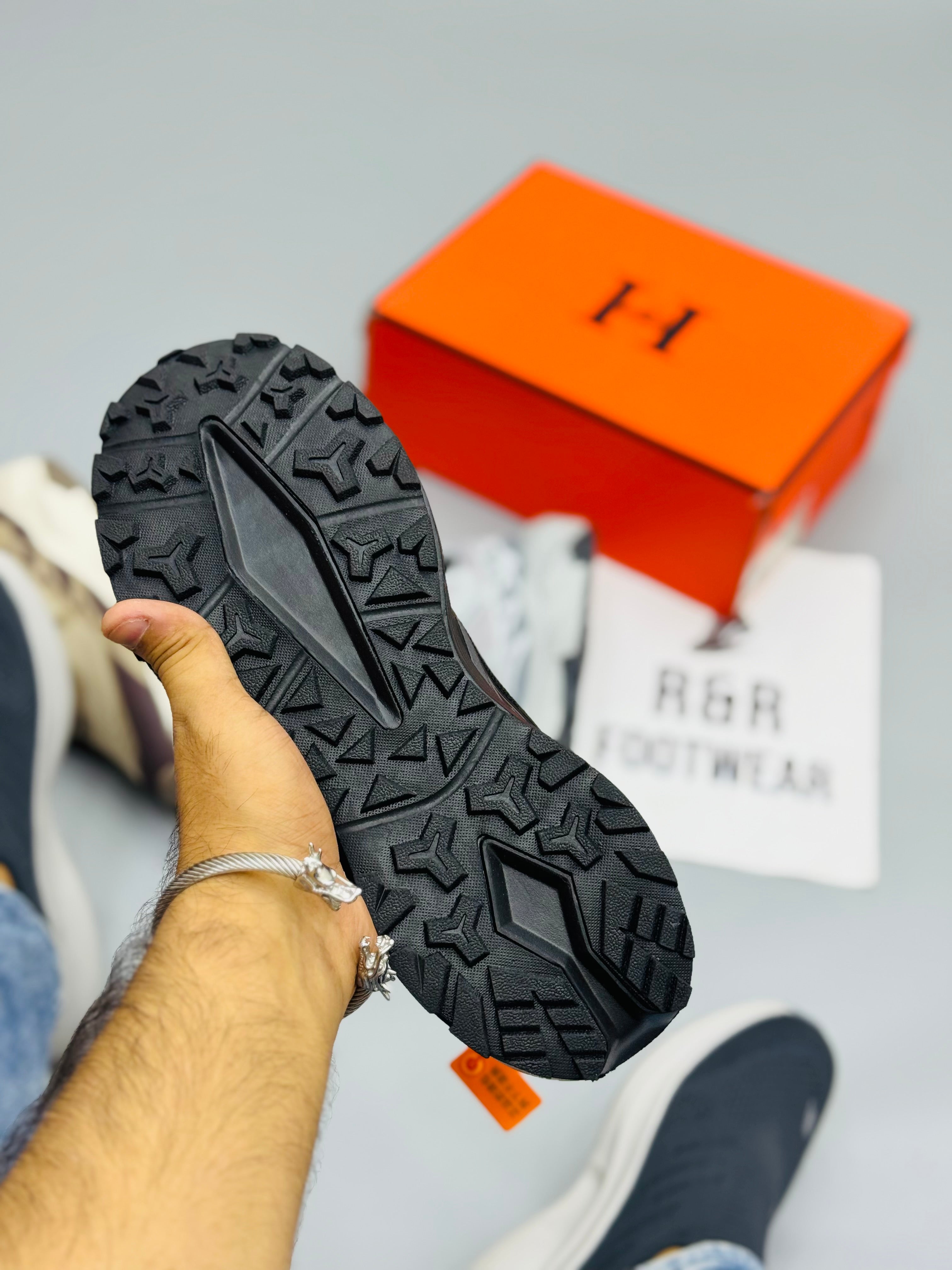 Hilanza Sports Shoes