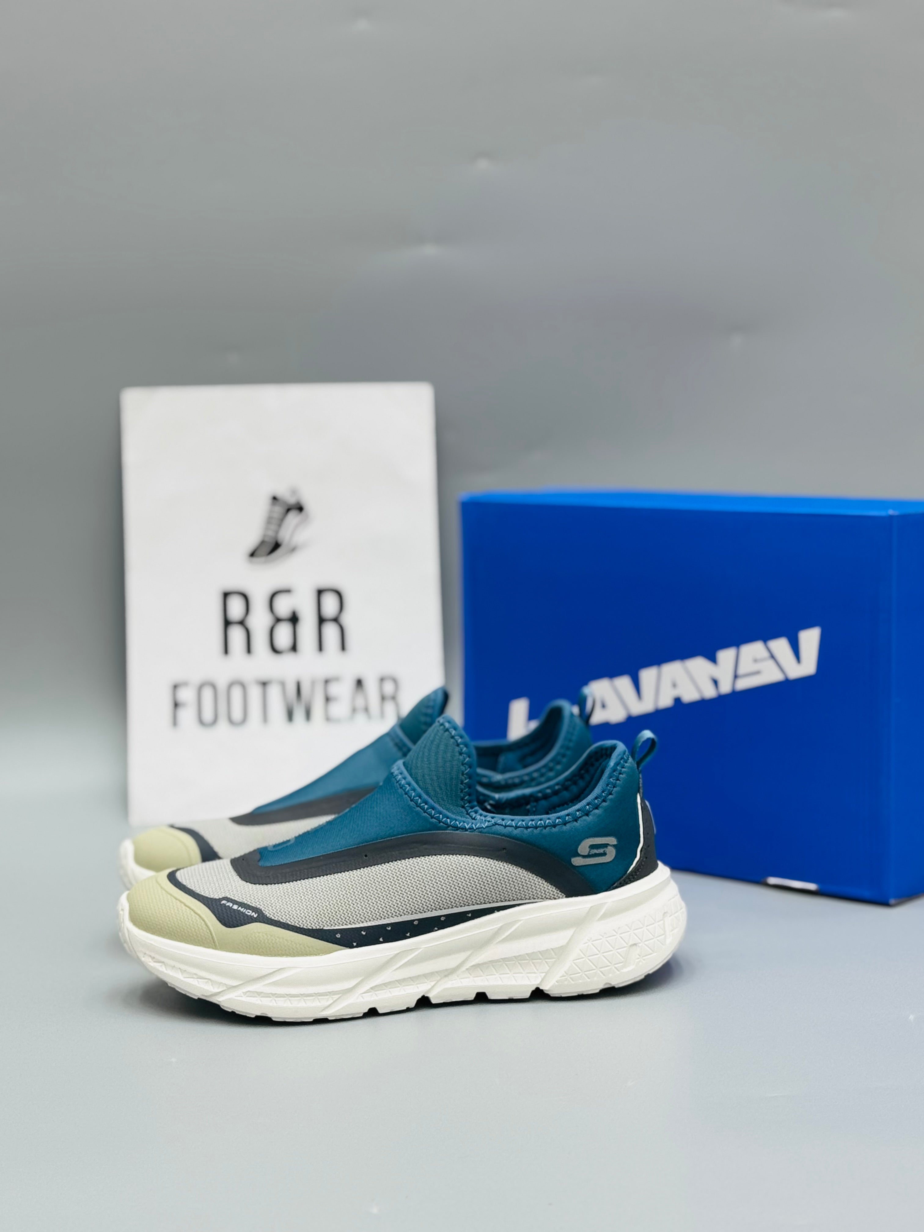 LI-NING RUNNING SHOES