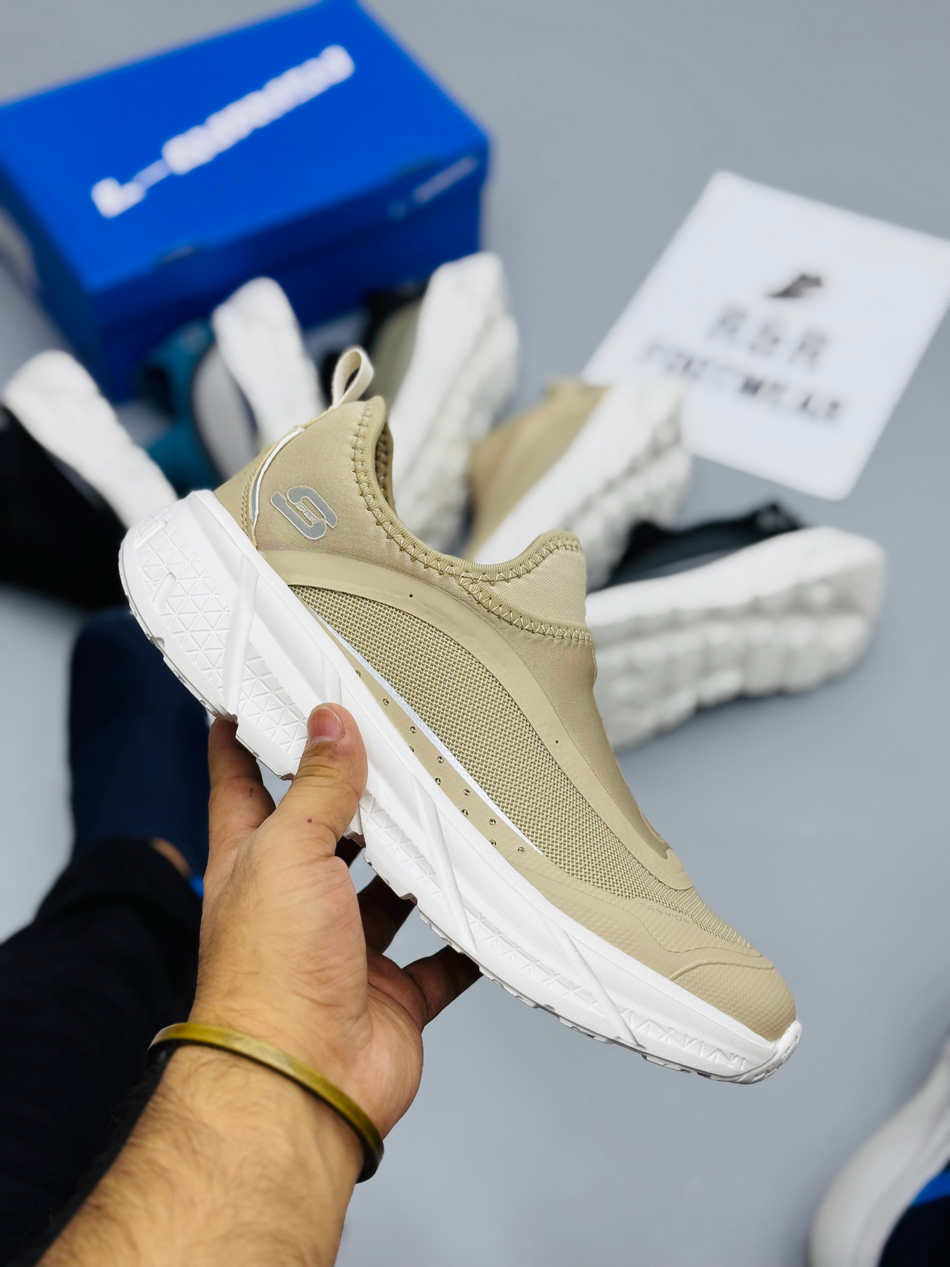 LI-NING RUNNING SHOES