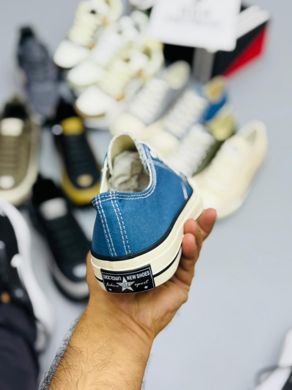CANVA Sneakers