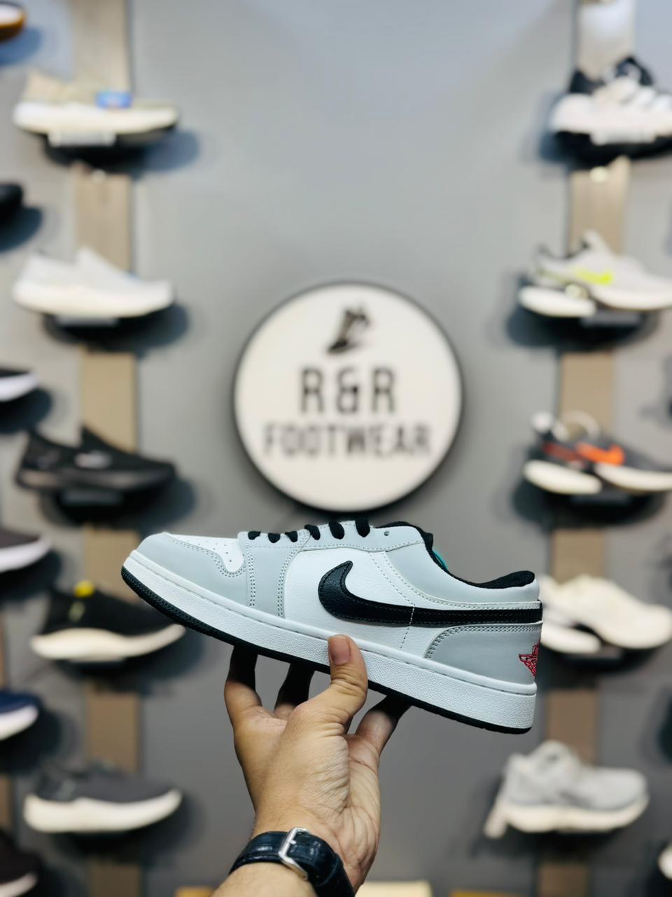 AJ1 - Lowtop (SMOKE GREY)