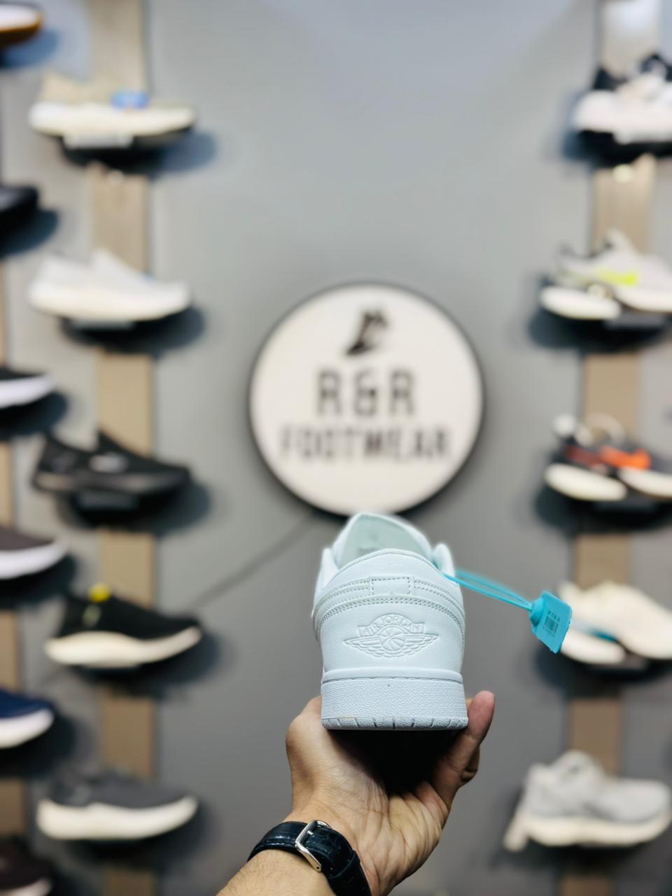 AJ1 - Lowtop (ALL WHITE)