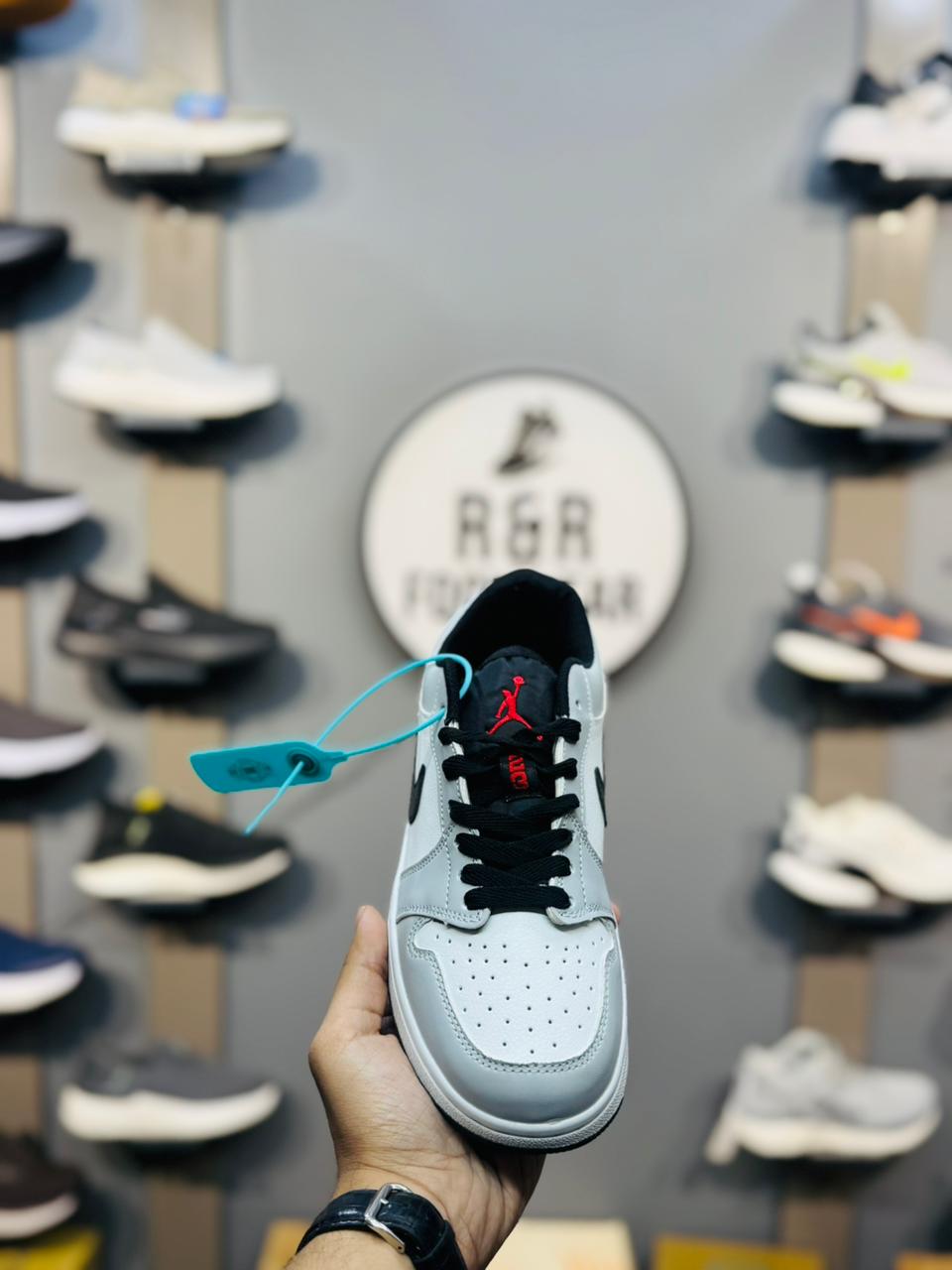 AJ1 - Lowtop (SMOKE GREY)