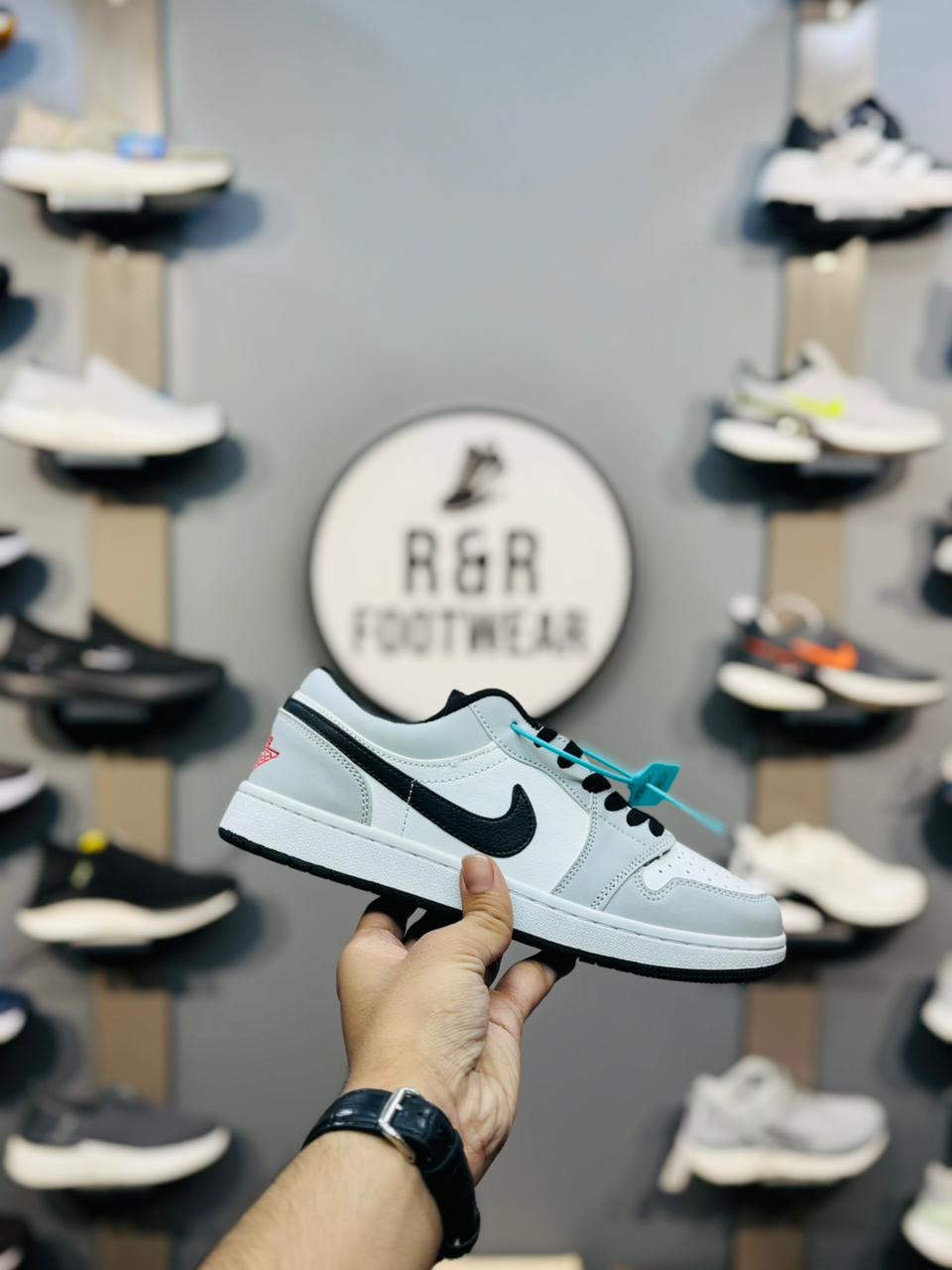 AJ1 - Lowtop (SMOKE GREY)