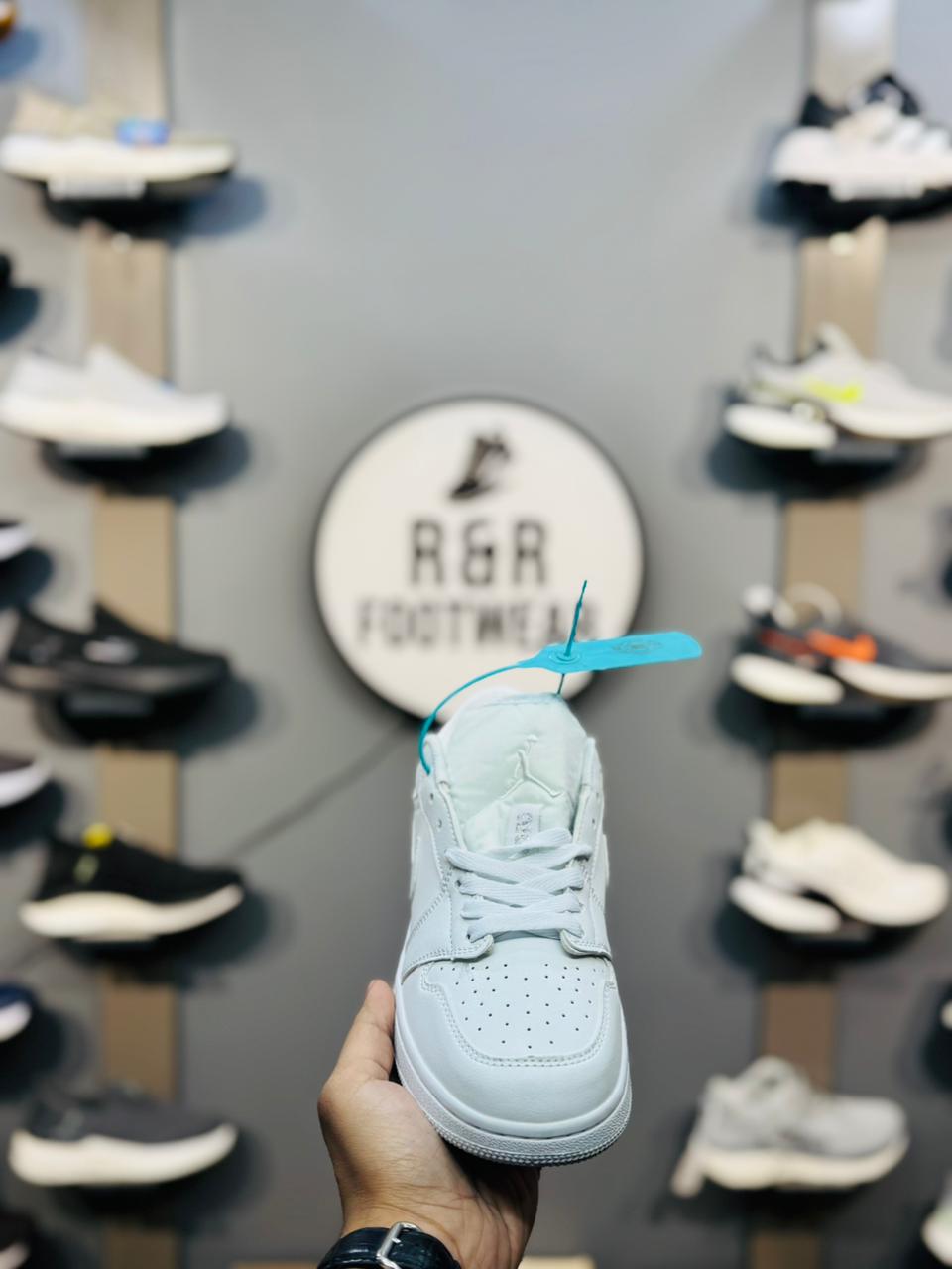 AJ1 - Lowtop (ALL WHITE)